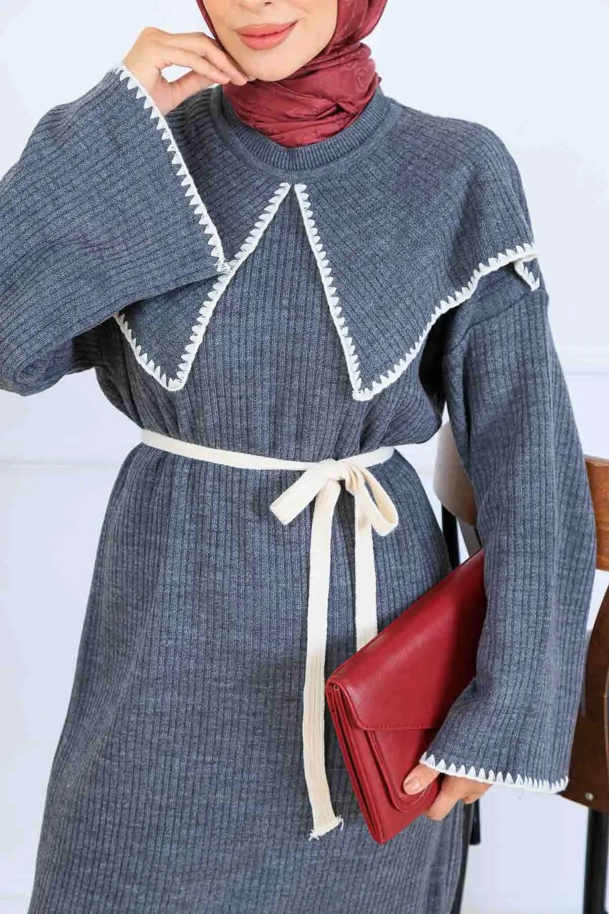 Yaka Detaylı Triko Elbise-detail