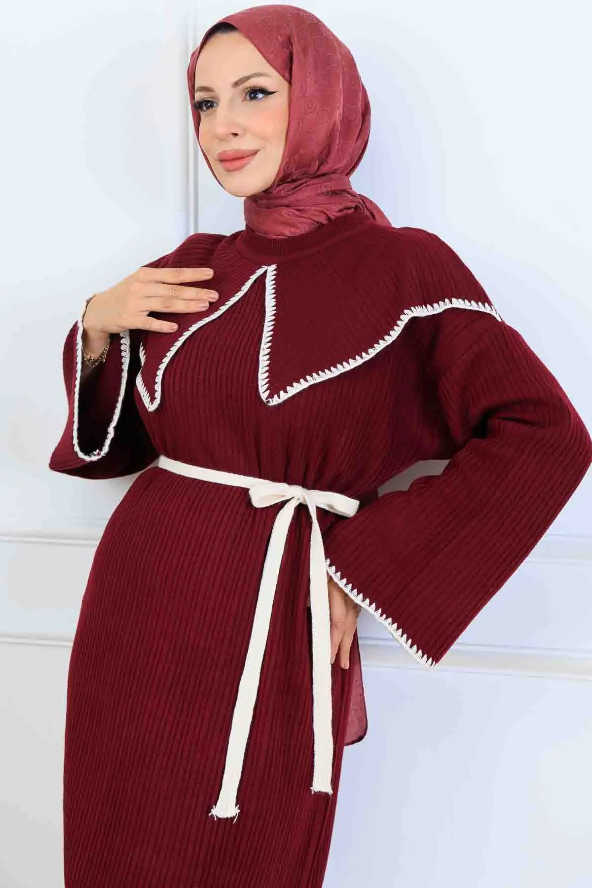 Yaka Detaylı Triko Elbise-detail