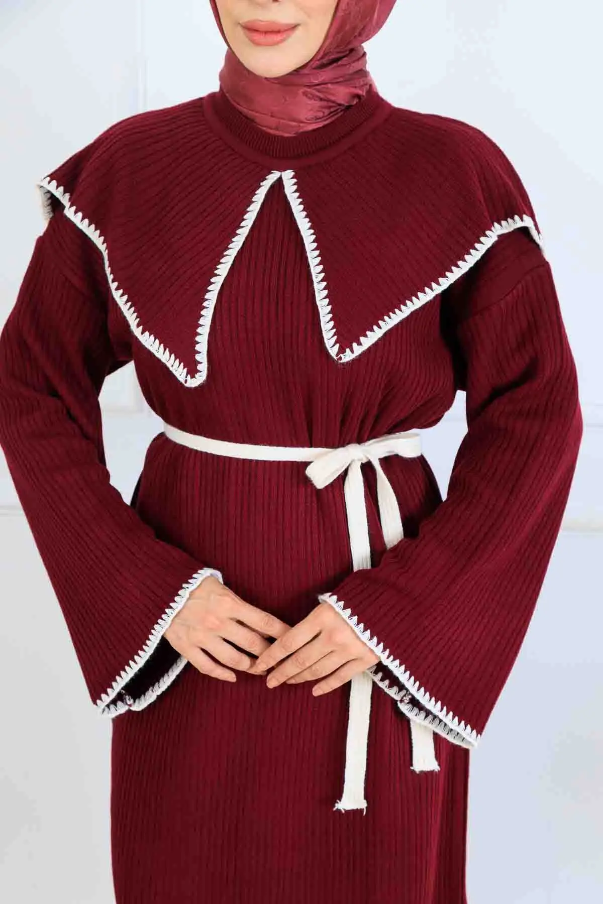 Yaka Detaylı Triko Elbise-detail