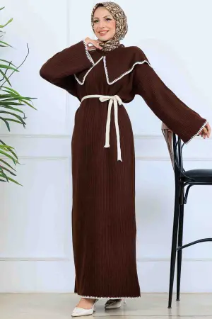 Yaka Detaylı Triko Elbise