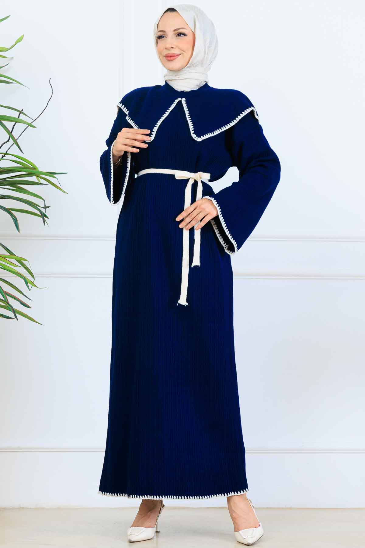 Yaka Detaylı Triko Elbise