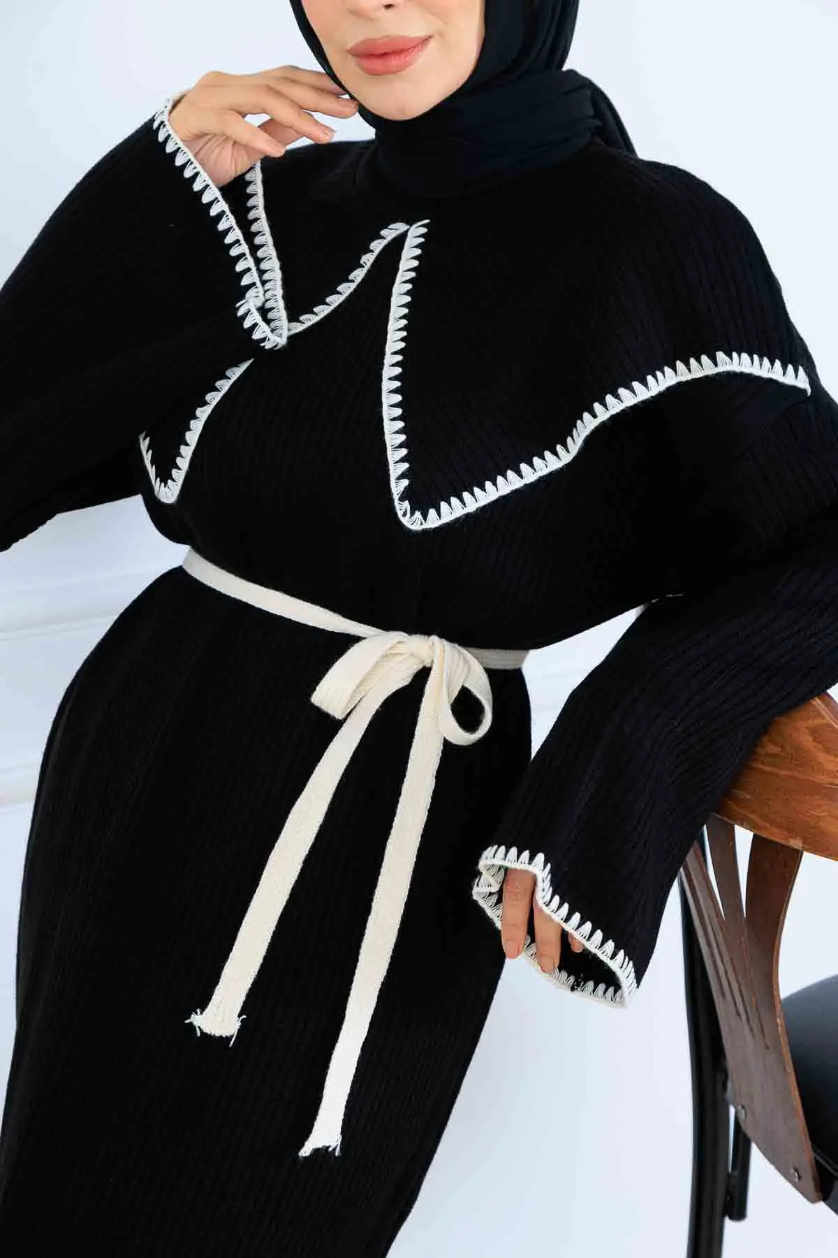 Yaka Detaylı Triko Elbise-detail