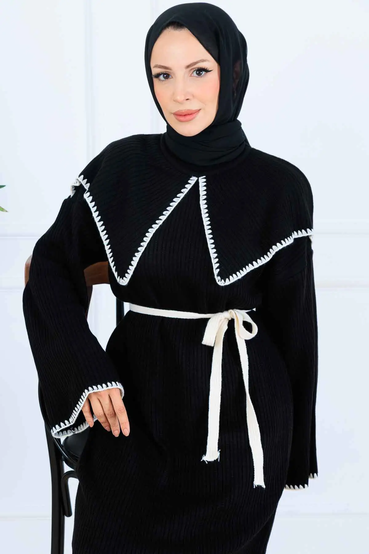 Yaka Detaylı Triko Elbise-detail