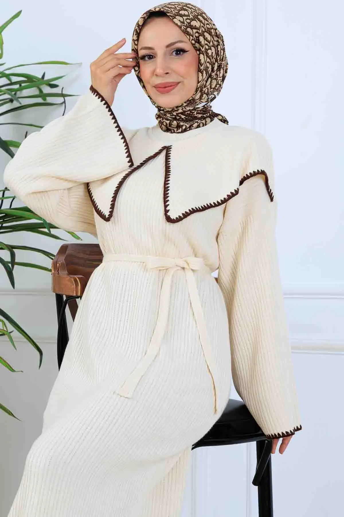 Collar Detailed Knit Dress-detail