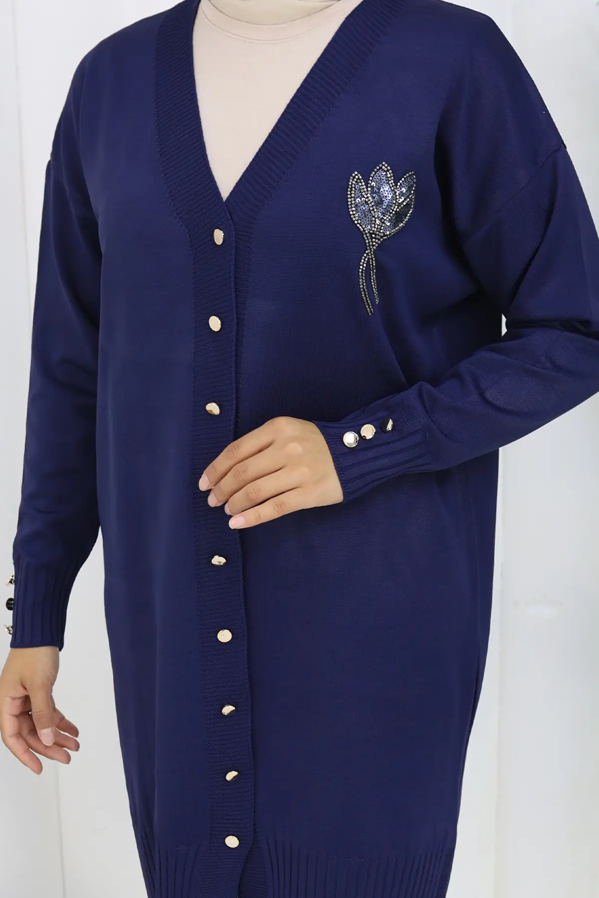 Yaka Detaylı Uzun Merserize Hırka-detail