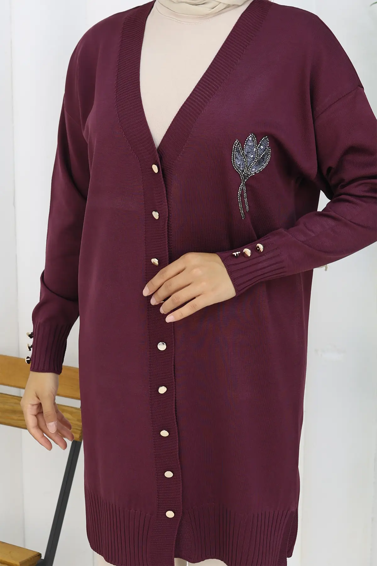 Long Mercerized Cardigan With Collar Detail-detail