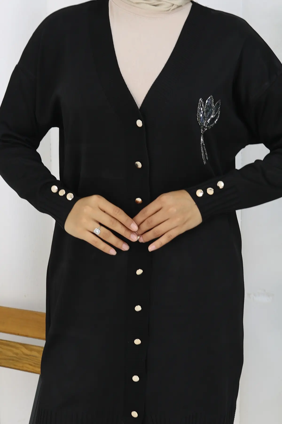 Long Mercerized Cardigan With Collar Detail-detail