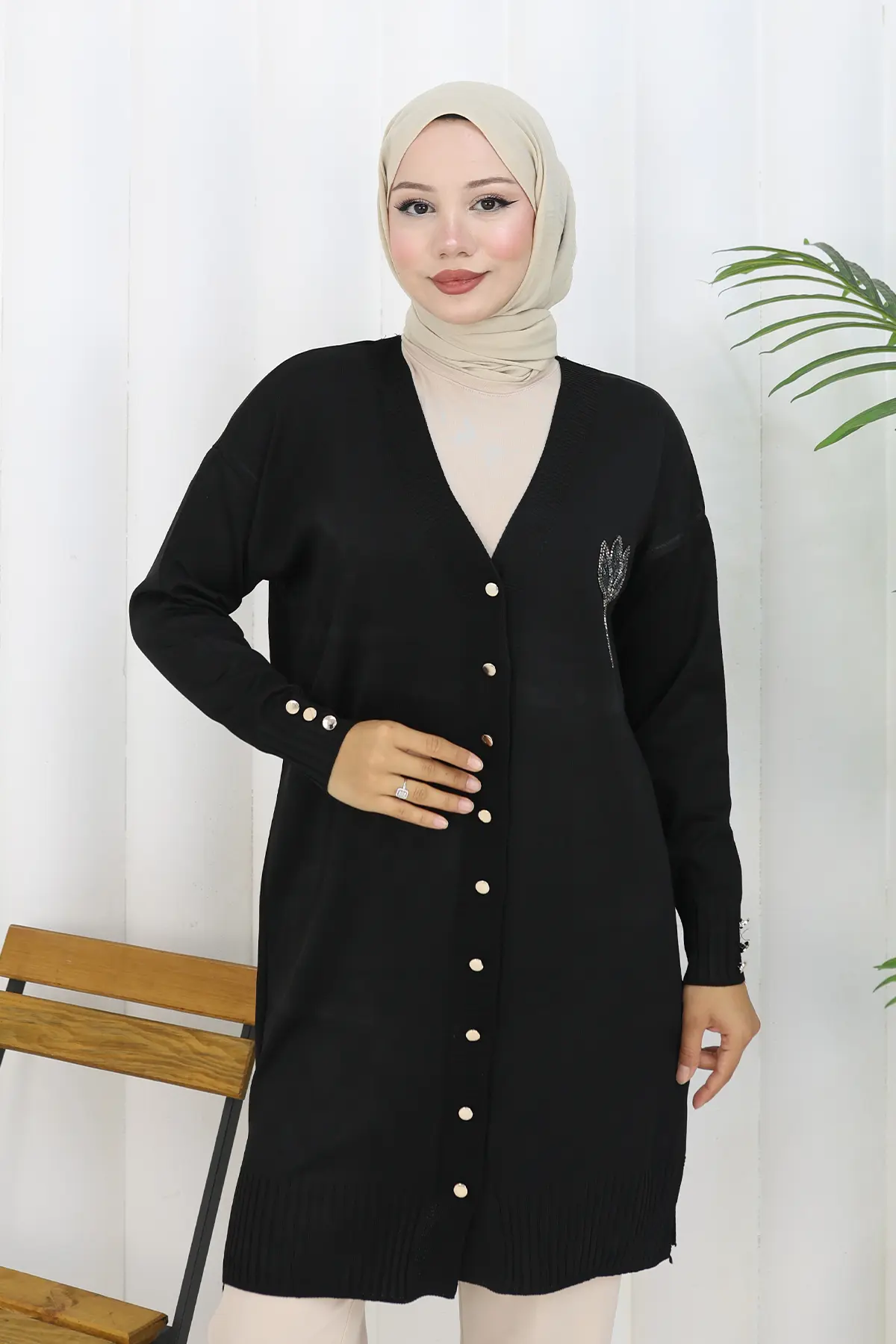 Long Mercerized Cardigan With Collar Detail-detail