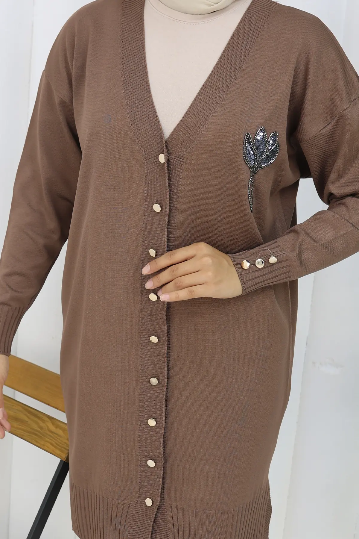 Long Mercerized Cardigan With Collar Detail-detail