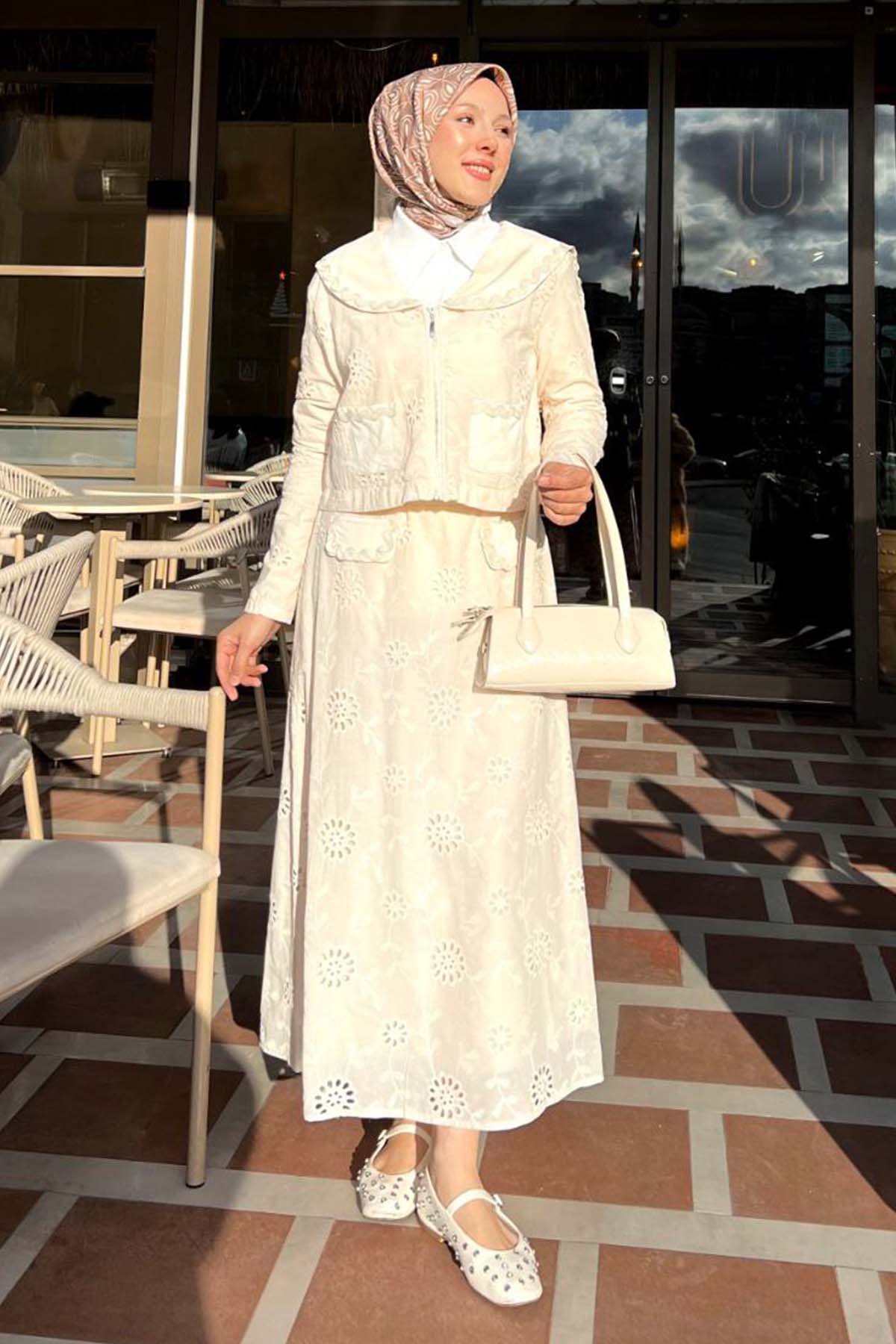 Yakalı Brode Takım