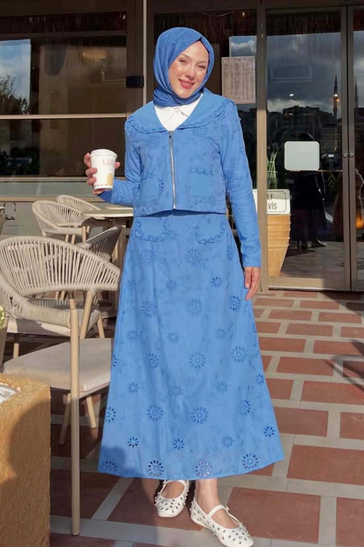 Collared Embroidered Suit