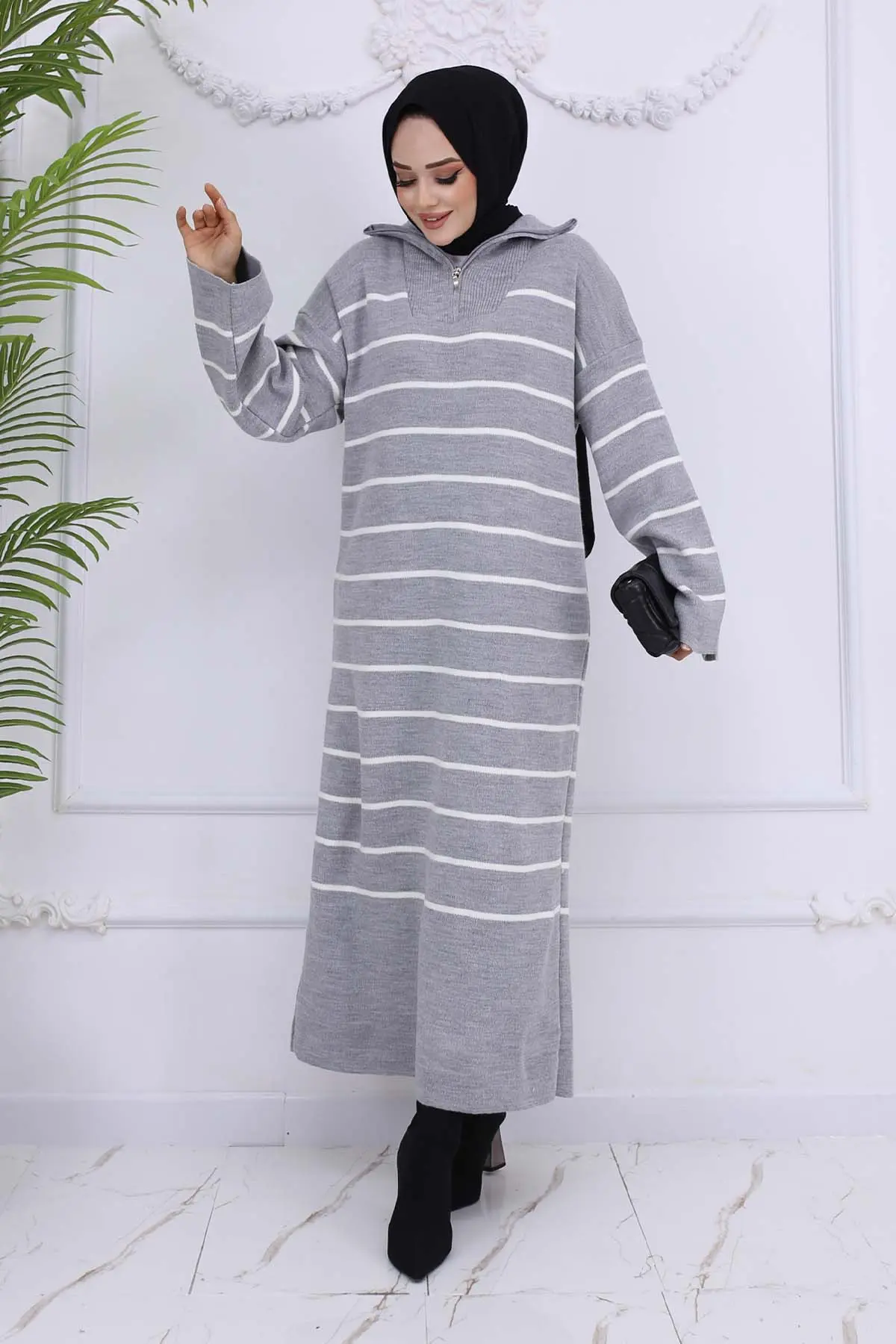 Yakası Fermuar Detaylı Çizgili Triko Elbise-detail