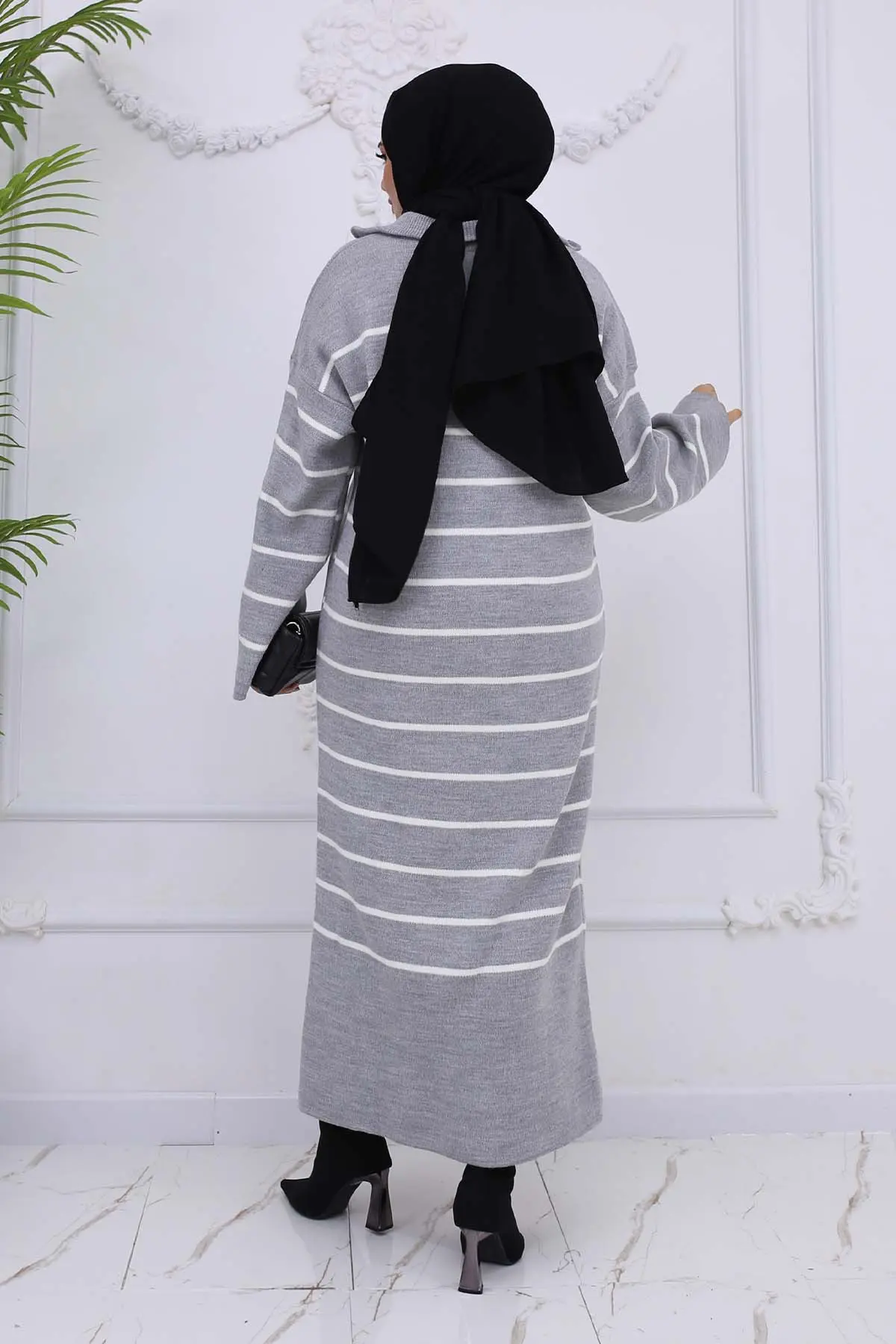 Yakası Fermuar Detaylı Çizgili Triko Elbise-detail