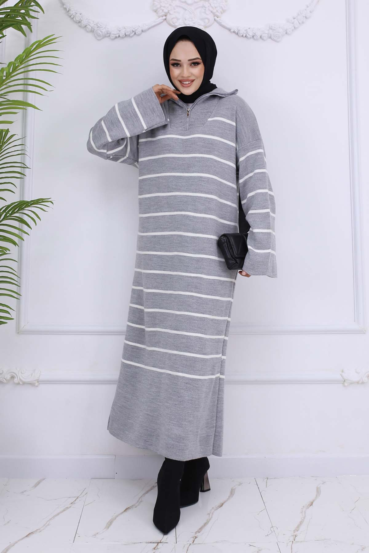 Striped Knitwear Dress With Zipper Detail On The Collar