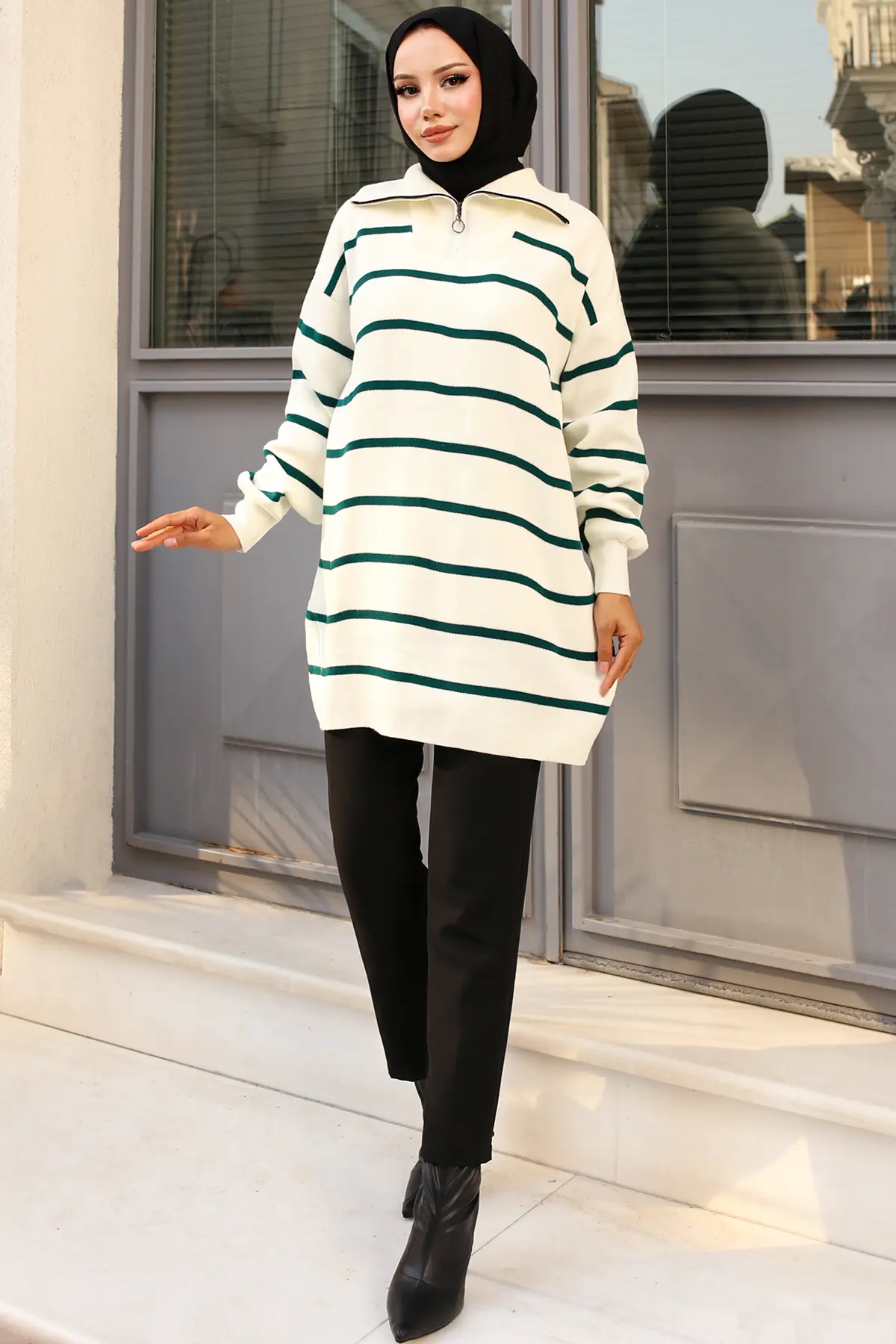 Yakası Fermuarlı Çizgili Triko Tunik-detail