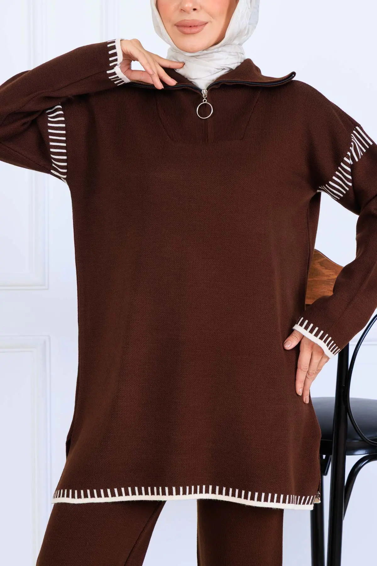 Yakası Fermuarlı Şerit Detay Triko Takım-detail