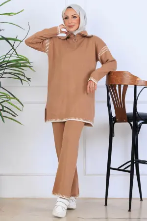 Yakası Fermuarlı Şerit Detay Triko Takım