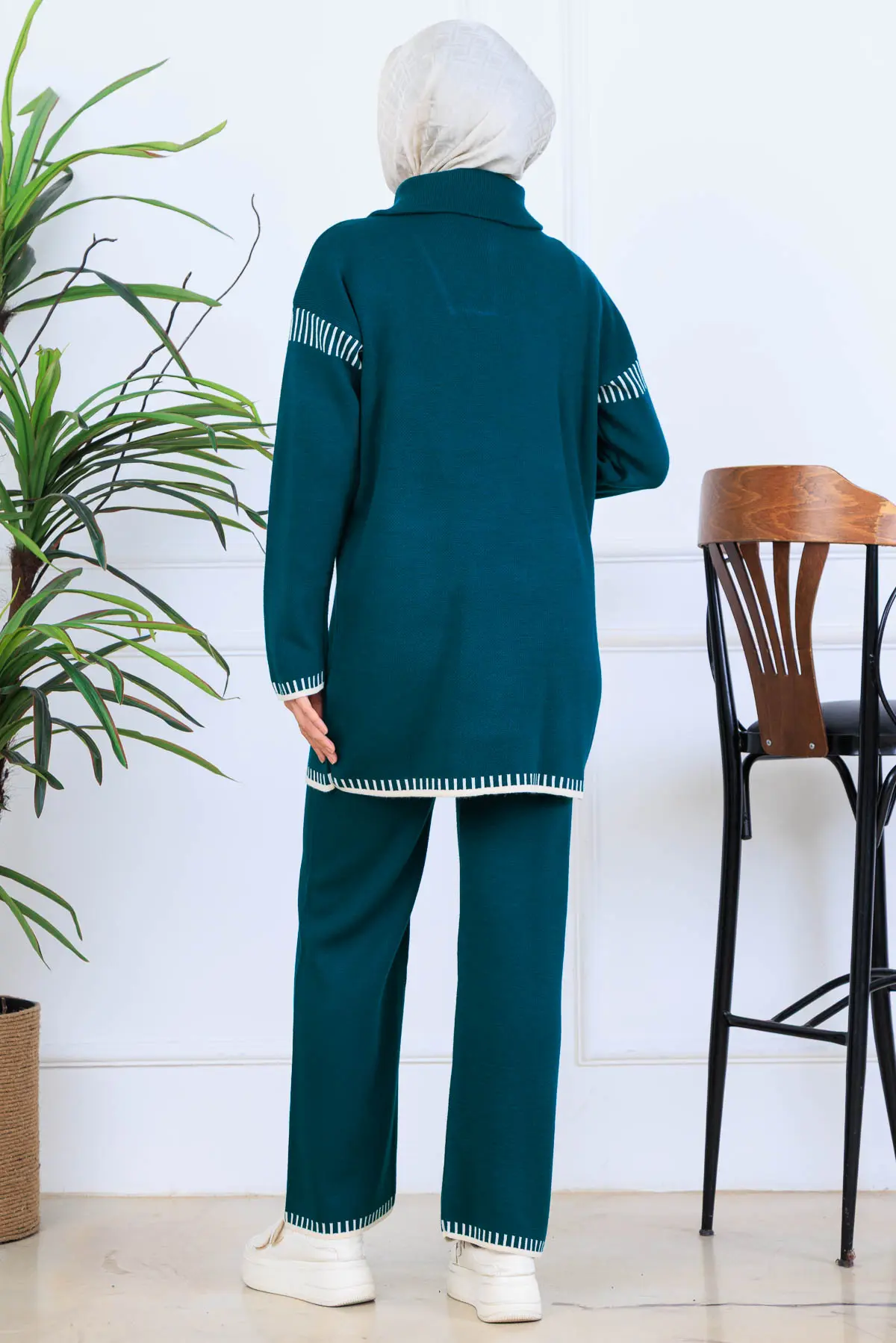 Yakası Fermuarlı Şerit Detay Triko Takım-detail