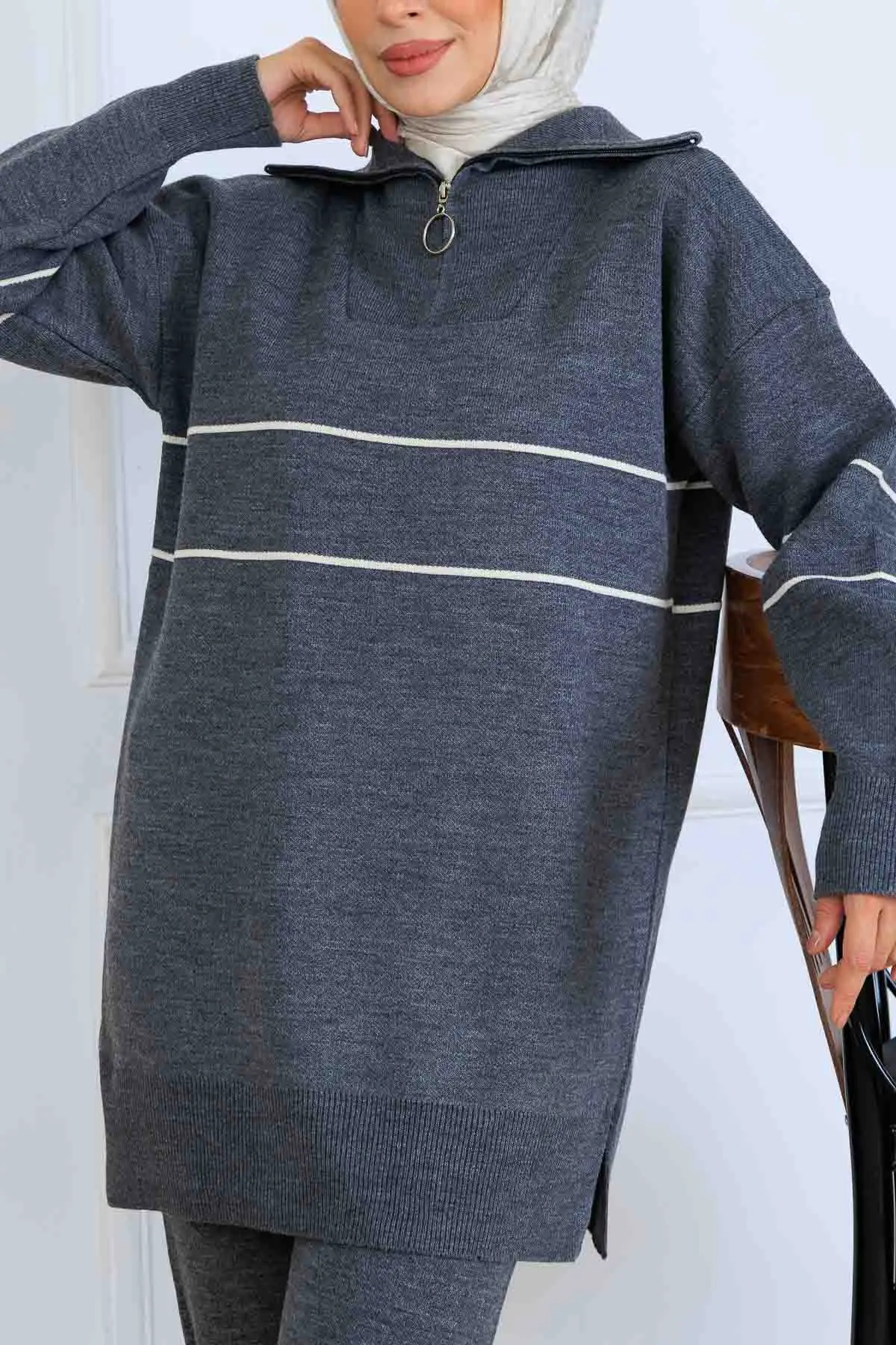 Yakası Fermuarlı Şeritli Triko Takım-detail