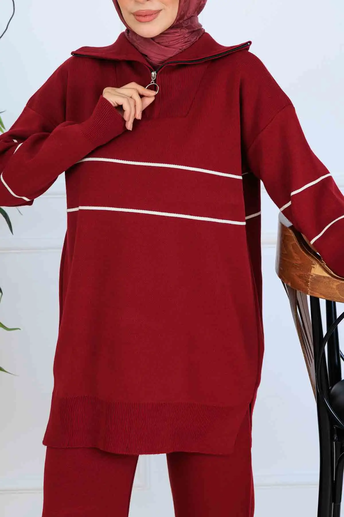 Yakası Fermuarlı Şeritli Triko Takım-detail