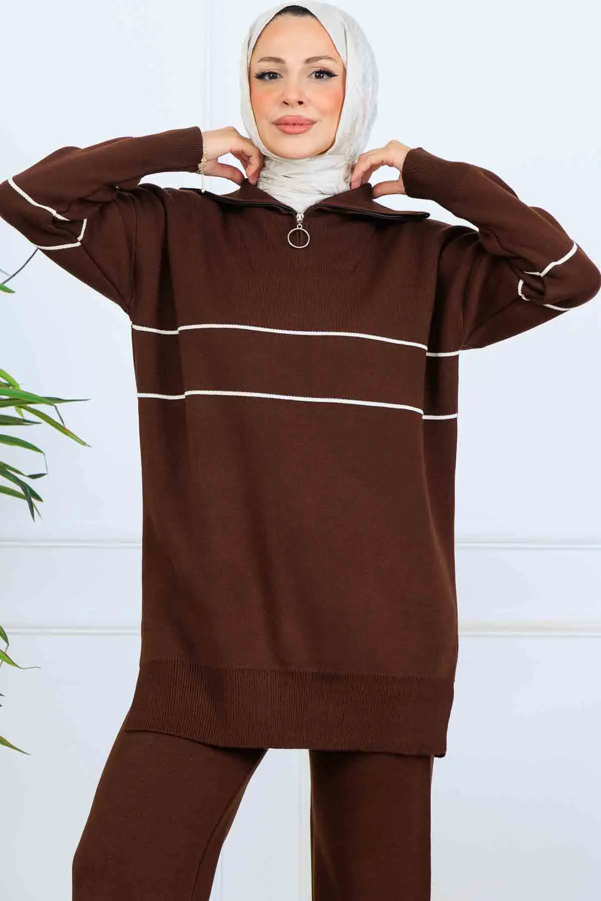 Yakası Fermuarlı Şeritli Triko Takım-detail