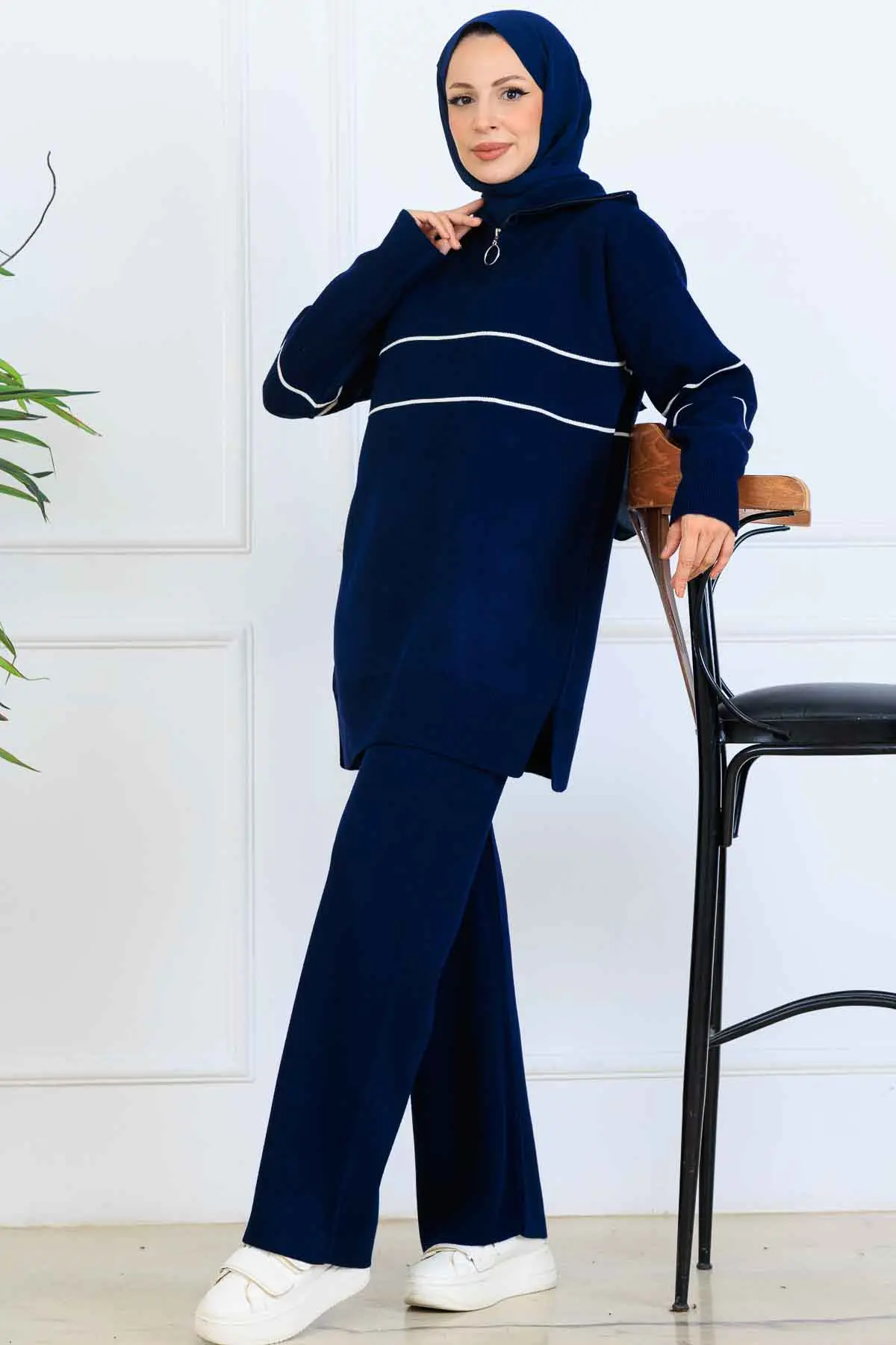 Yakası Fermuarlı Şeritli Triko Takım-detail