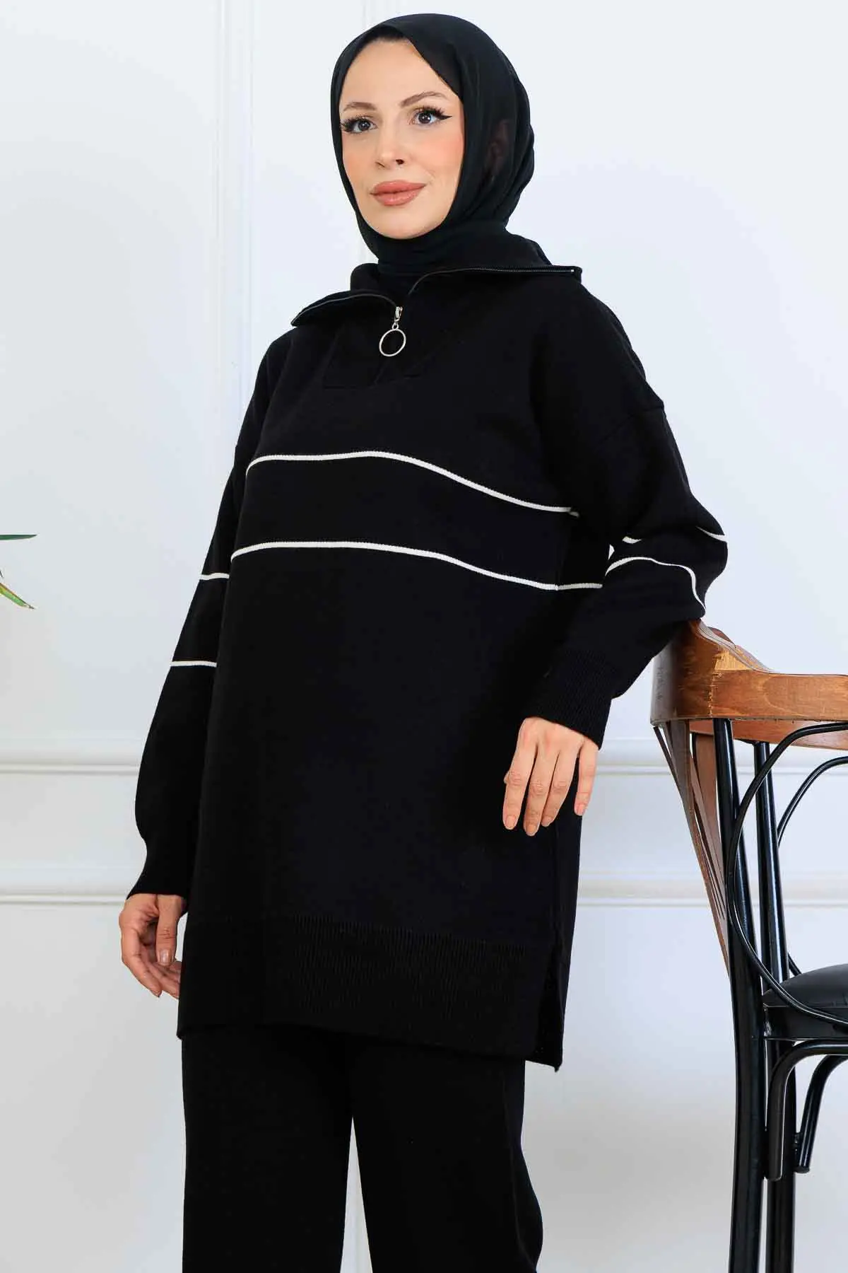 Yakası Fermuarlı Şeritli Triko Takım-detail