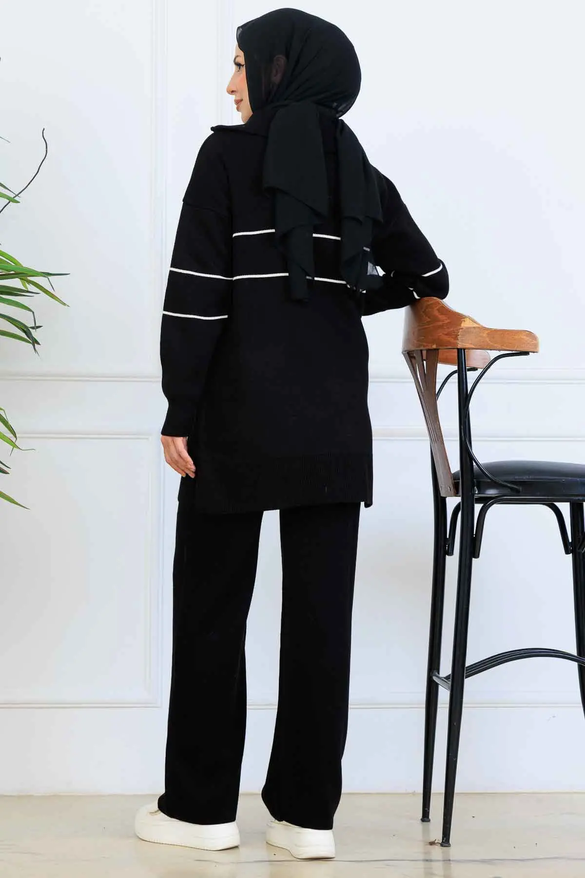 Yakası Fermuarlı Şeritli Triko Takım-detail