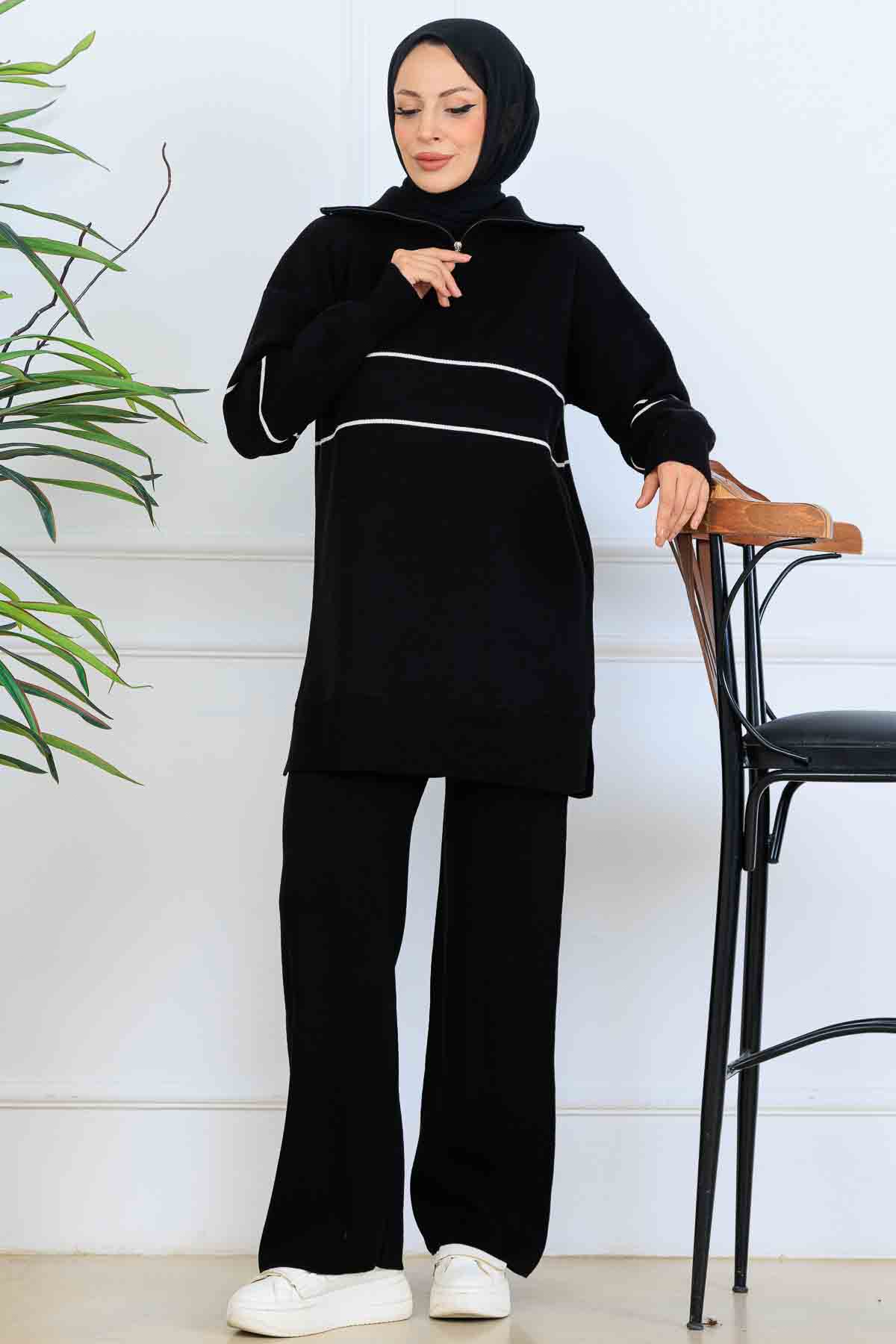 Yakası Fermuarlı Şeritli Triko Takım