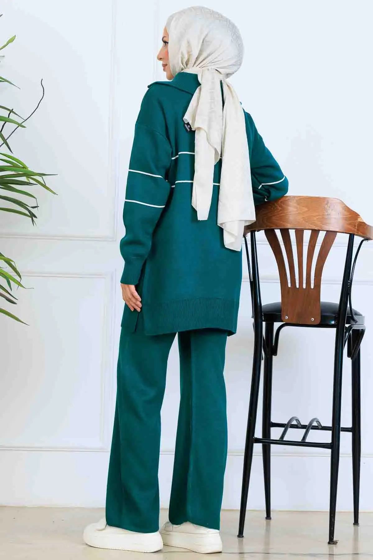 Yakası Fermuarlı Şeritli Triko Takım-detail