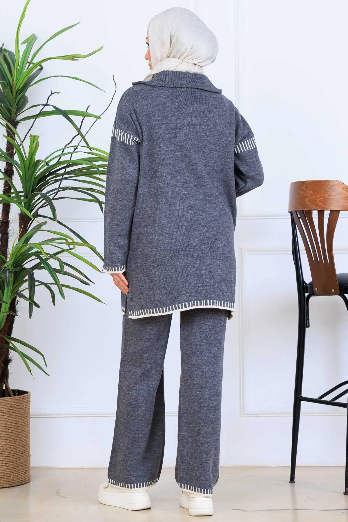 Yakası Fermuarlı Triko Takım-detail