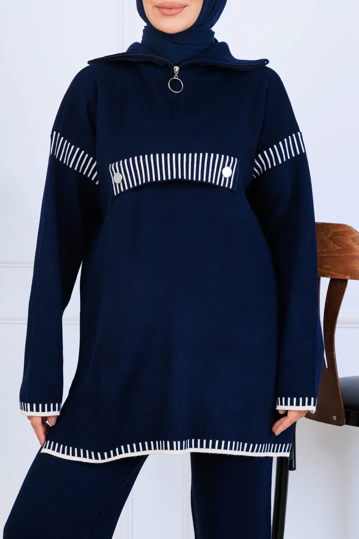 Yakası Fermuarlı Triko Takım-detail