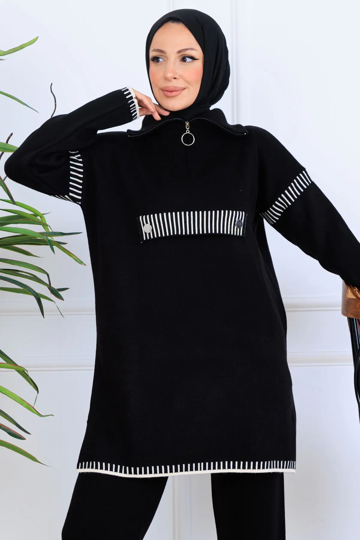 Yakası Fermuarlı Triko Takım-detail