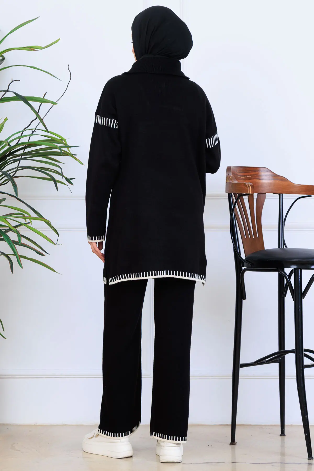 Yakası Fermuarlı Triko Takım-detail