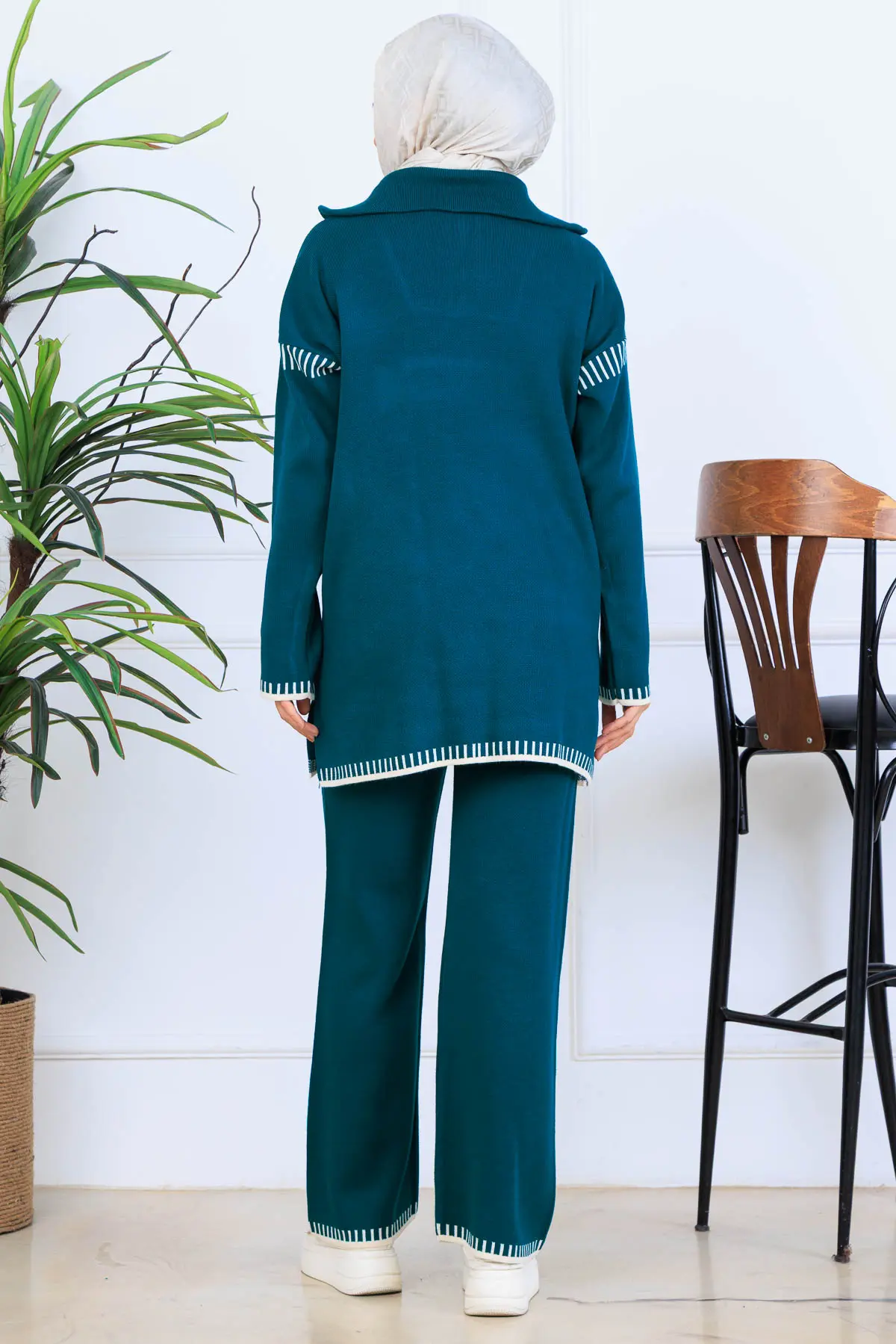 Yakası Fermuarlı Triko Takım-detail