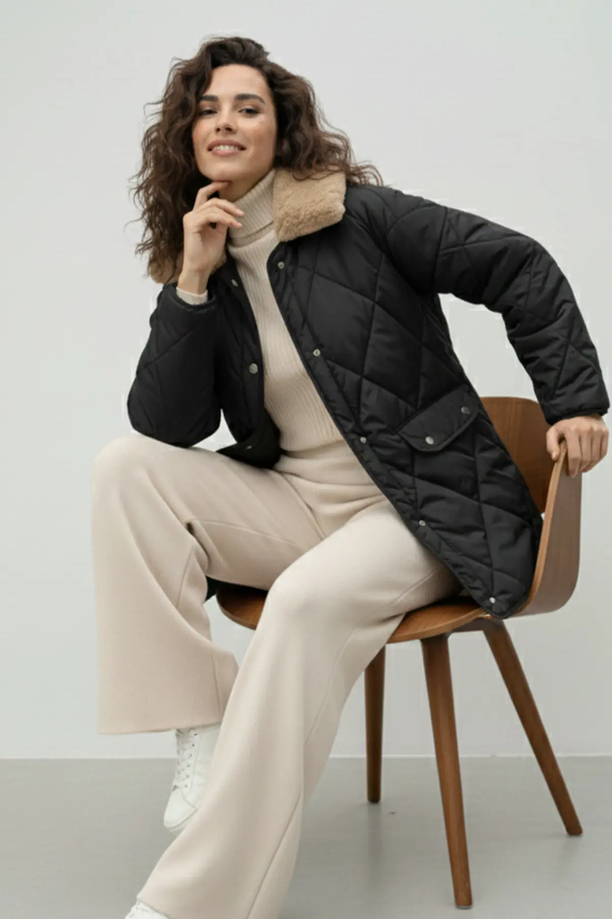 Yakası Kürklü Kapitone Mont-detail