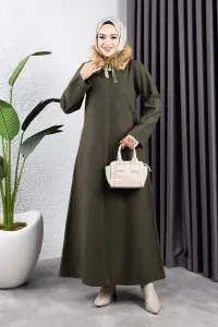 Yakası Kürklü Kaşe Kaban