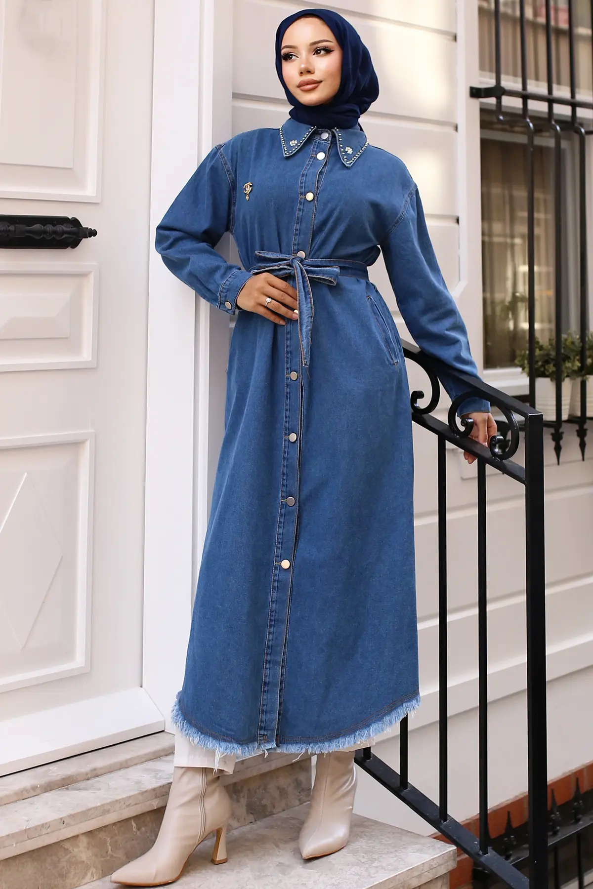 Yakası Taş Detaylı Broşlu Kot Kap Lacivert 7924-detail