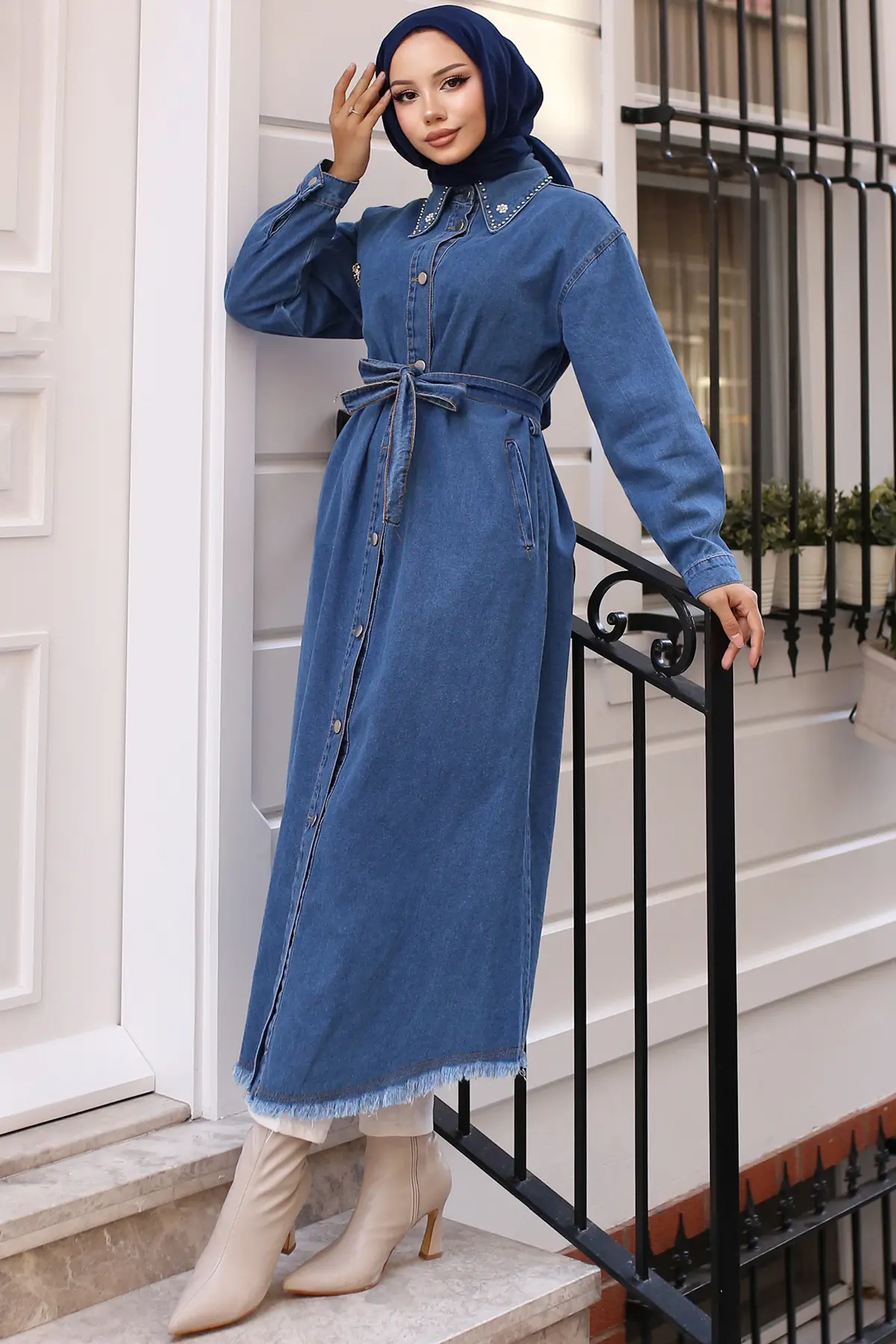 Yakası Taş Detaylı Broşlu Kot Kap Lacivert 7924-detail