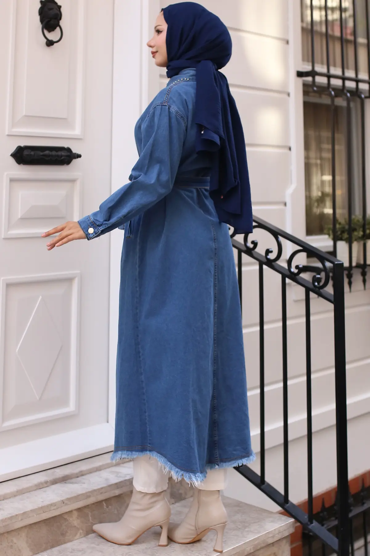 Yakası Taş Detaylı Broşlu Kot Kap Lacivert 7924-detail