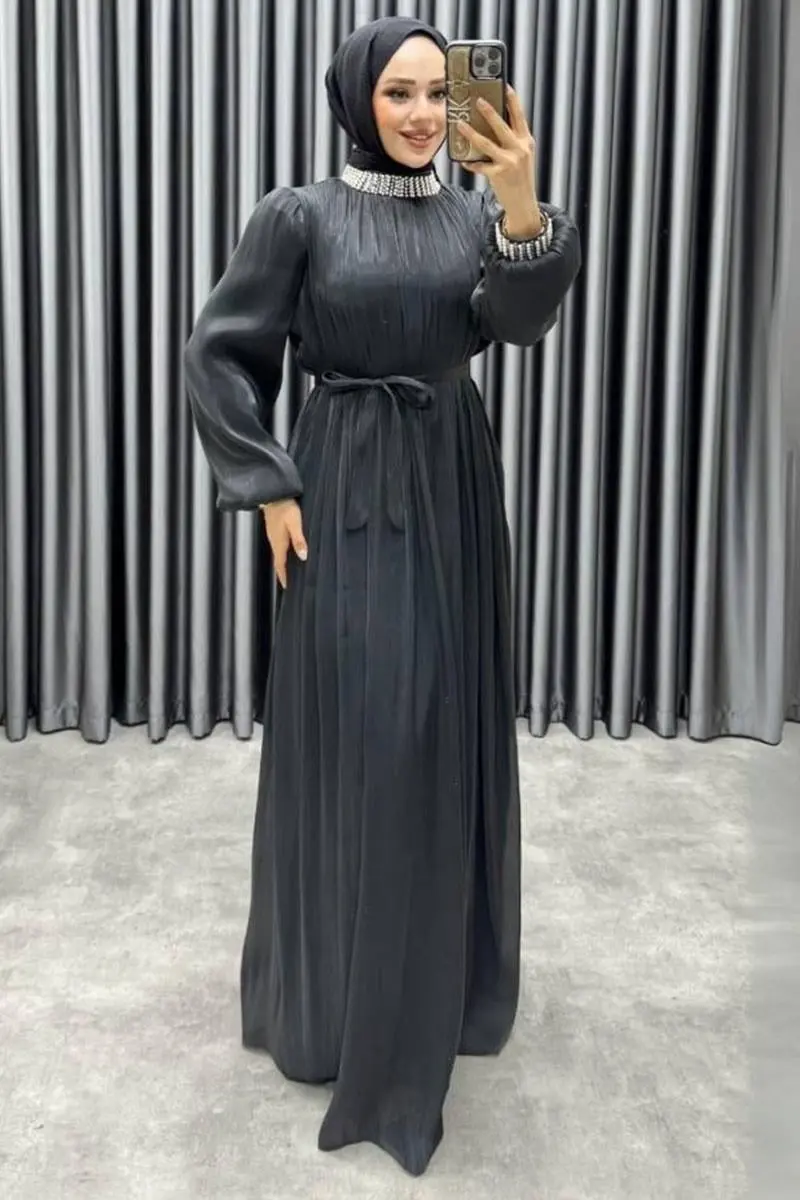 Janjan Evening Dress With Stone Embroidered Collar-detail