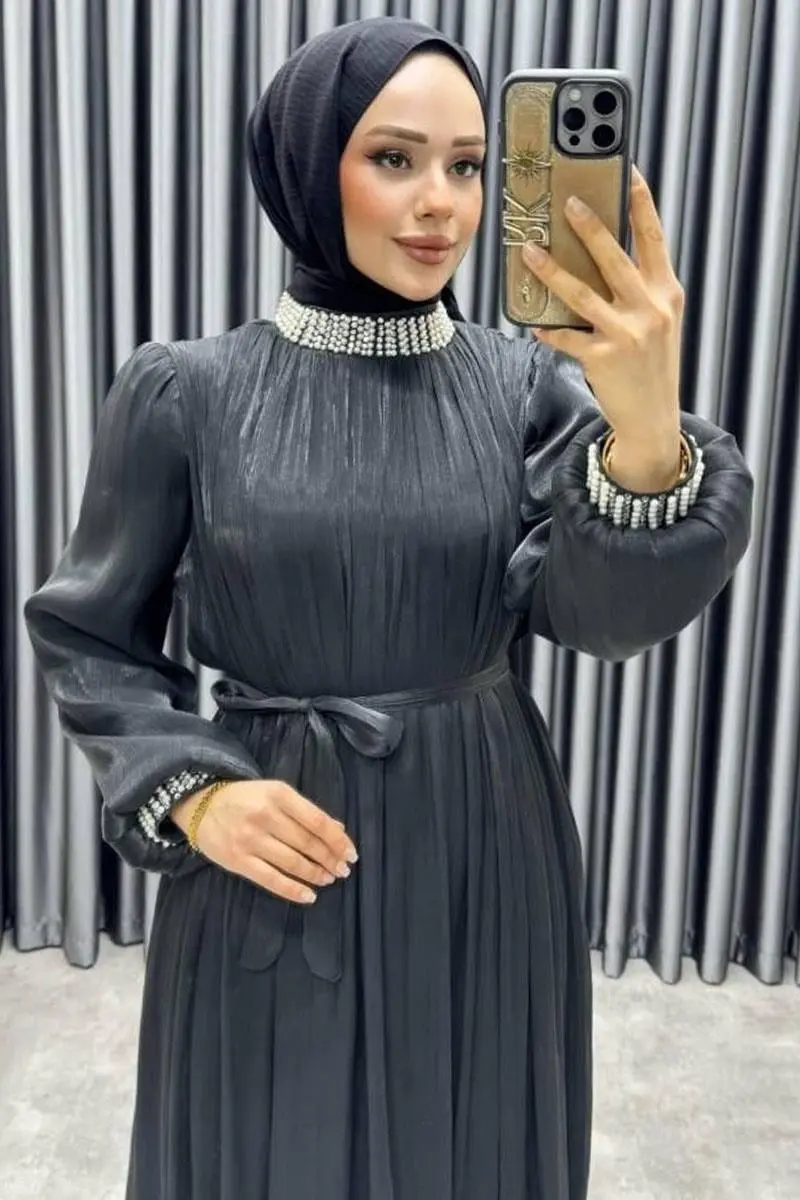 Janjan Evening Dress With Stone Embroidered Collar-detail