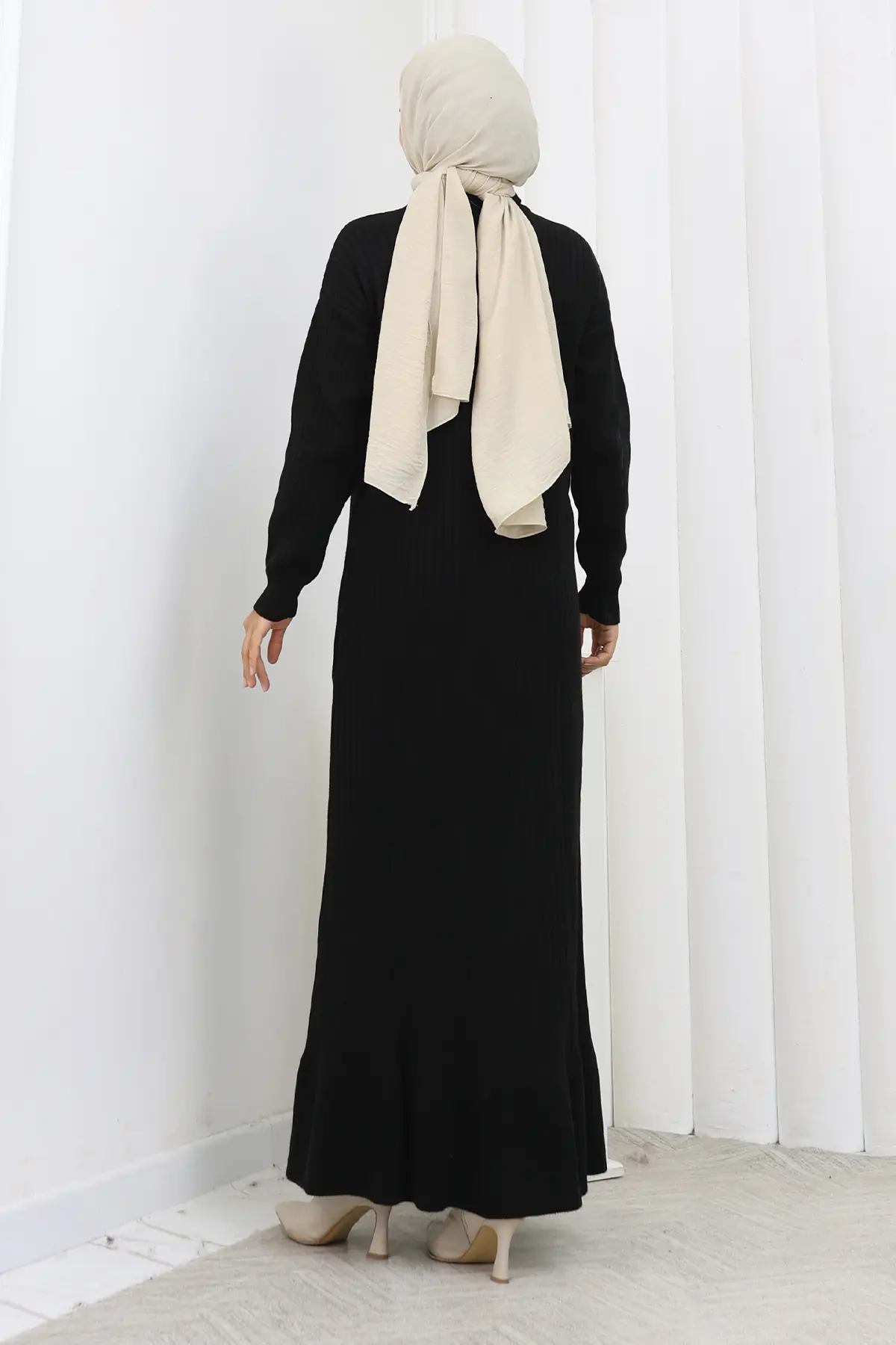 Yan Düğmeli Fırfırlı Elbise-detail