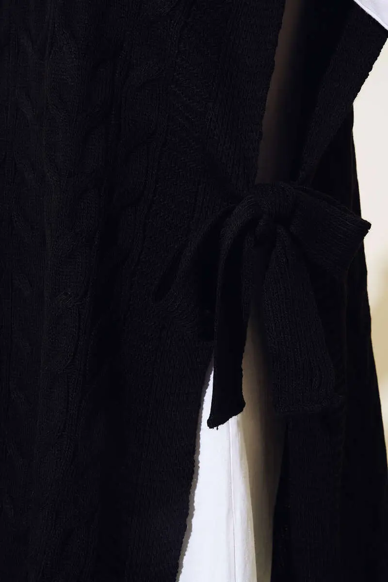 Side Tie Sweater-detail