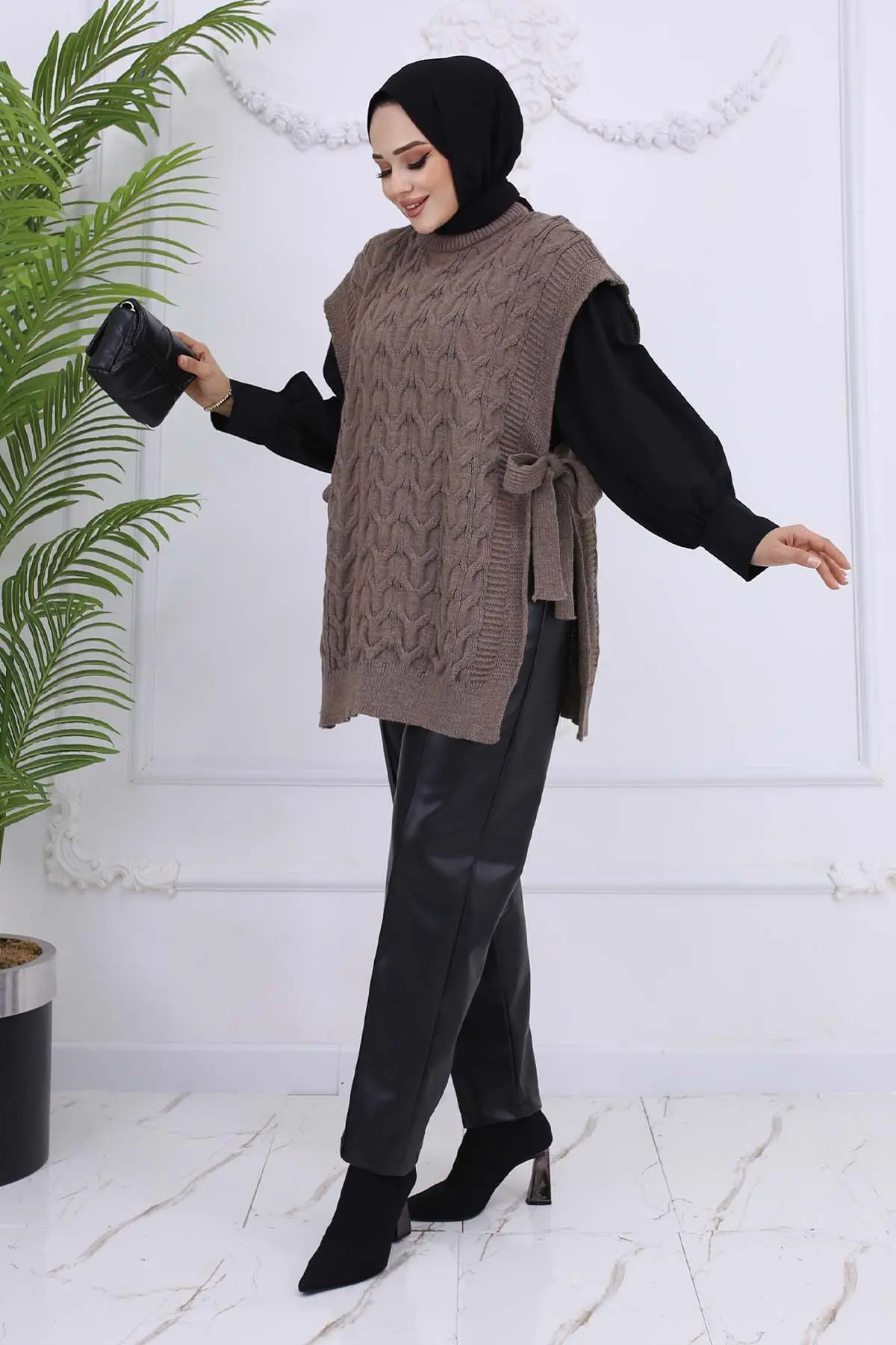 Side Tie Sweater-detail