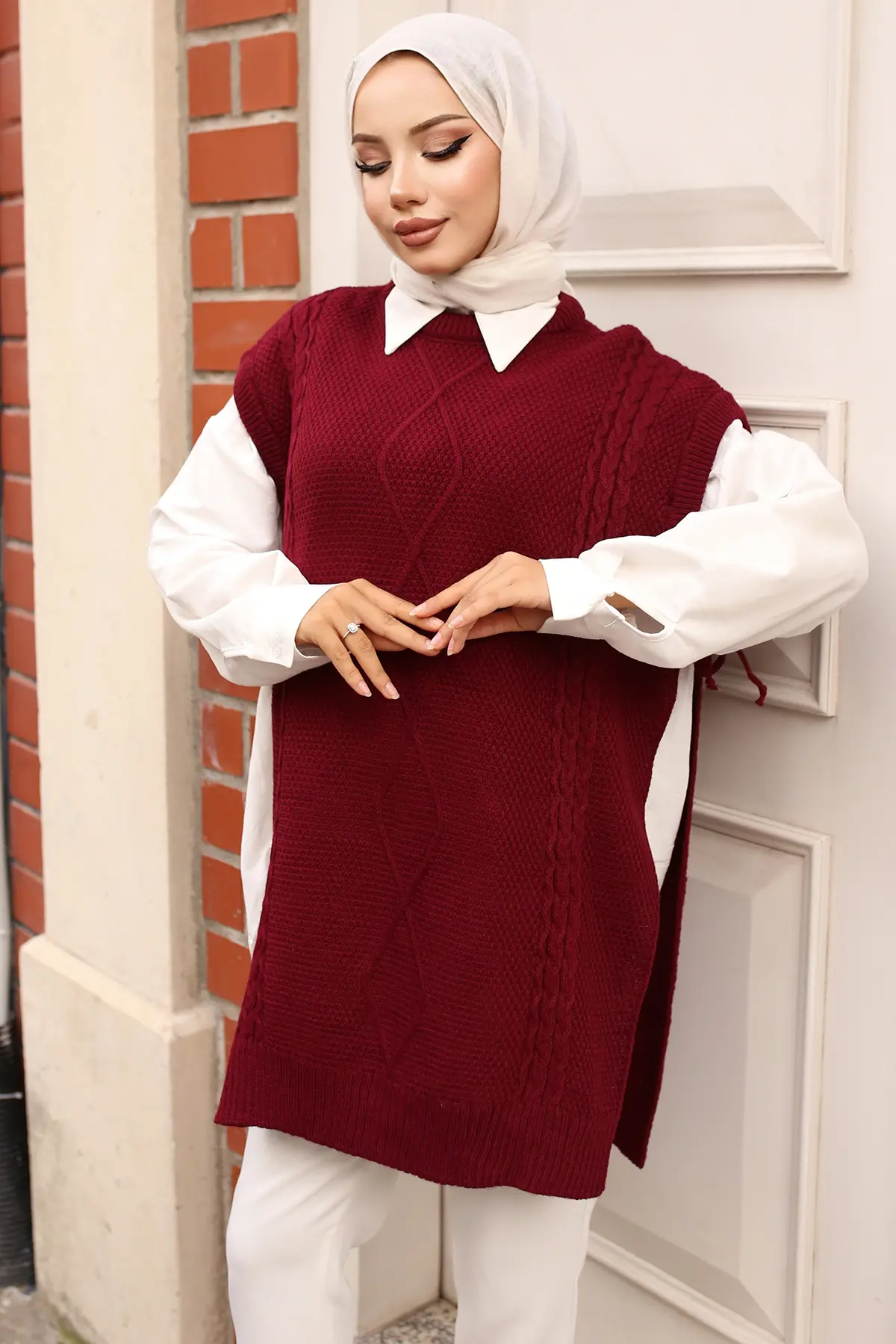 Knit Motif Sweater With Side Ties-detail