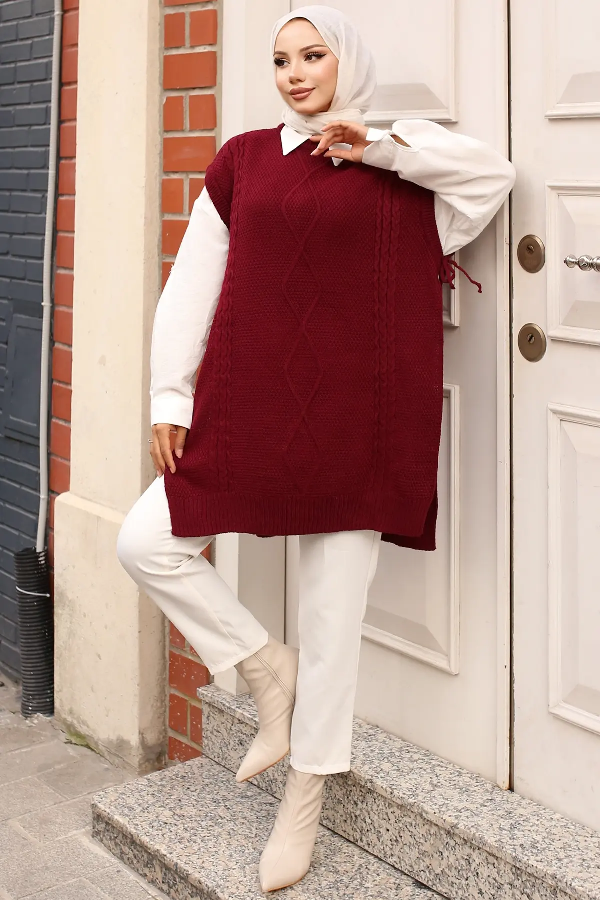 Knit Motif Sweater With Side Ties-detail