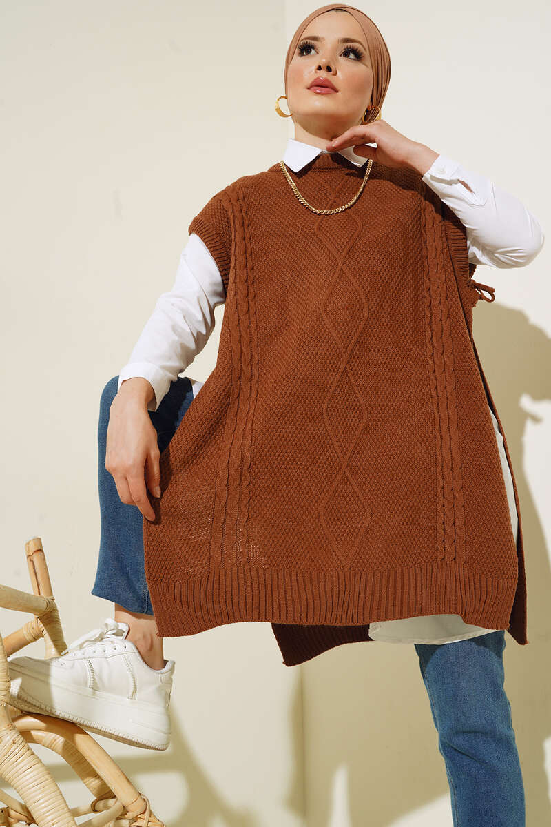 11010 Yanları Bağlamalı Örgü Motifli Süveter Taba