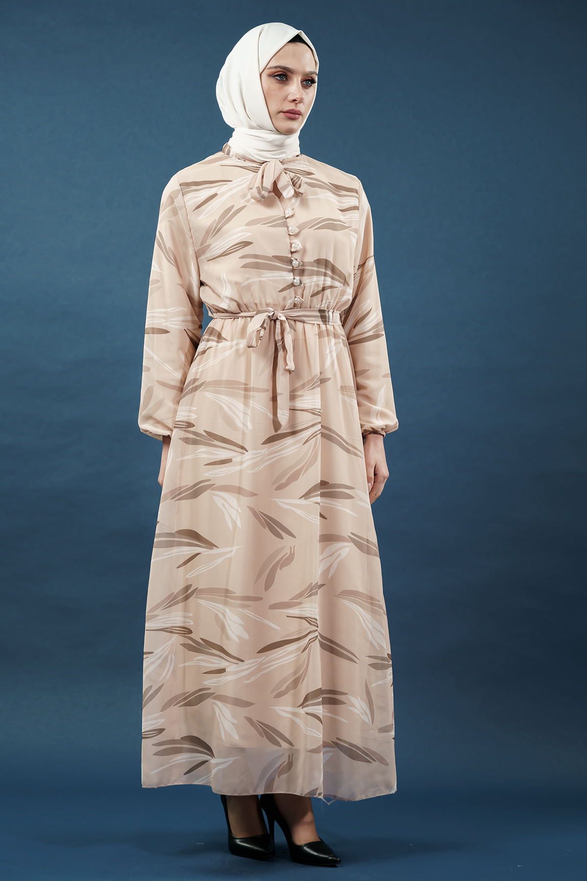 Yaprak Desenli Krem Tesettür Elbise