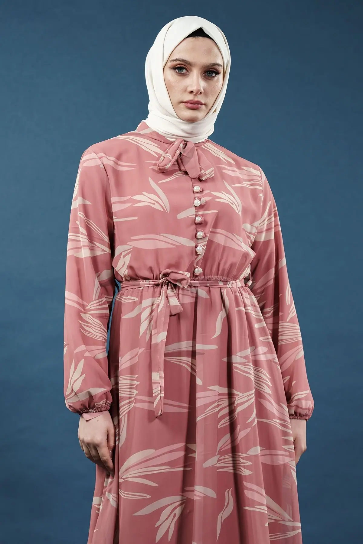 Yaprak Desenli Somon Tesettür Elbise-detail